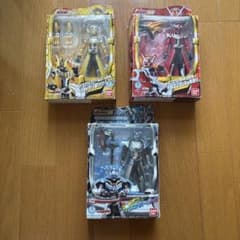 BANDAI 仮面ライダーウィザード フィギュア 3種セットのサムネイル