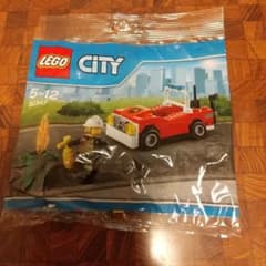 LEGO CITY 30347 赤い車とフィギュアのサムネイル