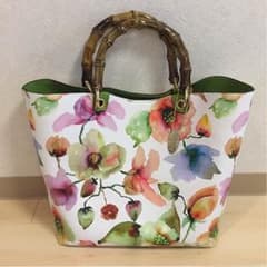 美品 ファビュラスアンジェラ リバーシブルフラワートートのサムネイル