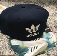 adidas originals キャップのサムネイル