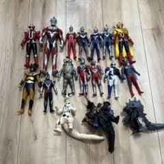 ウルトラマンフィギュアセット 20体以上のサムネイル