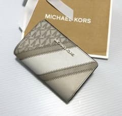 マイケルコース お財布のサムネイル