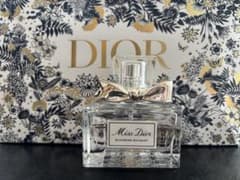 【メルカリ便】MISS DIOR ミスディオール ブルーミング ブーケ 30mlのサムネイル