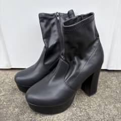 ブラック 厚底 ショートブーツのサムネイル