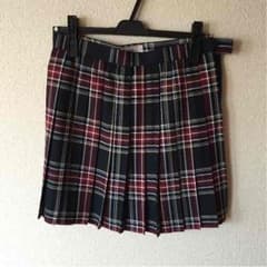 女子高生スカートのサムネイル