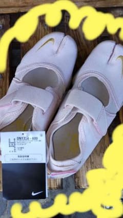 足袋 スニーカー ピンク(水色も出品しています)のサムネイル