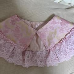 フリル付きピンクつけ襟のサムネイル
