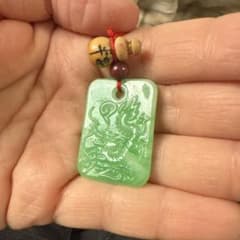 翡翠 ドラゴン彫刻 ネックレス 台湾 - メルカリ