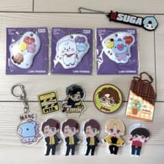 BT21 Goods Set: Keychain Clip
