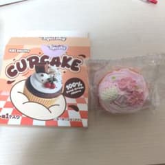 KIKI Squishy さくらカップケーキ スクイーズのサムネイル