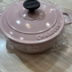 【週末セール】CHASSEUR 両手鍋 ラウンドキャセロール 22cm ピンク 未使用CHASSEUR キャセロールシャスール20㎝両手鍋 ピンク - メルカリ