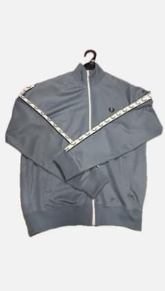 FREDPERRY トラックジャケット アッシュブルー - メルカリ