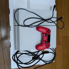 PS4 ホワイト 本体 レッドコントローラーのサムネイル