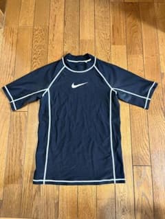 Nike ラッシュガード 水着　145-155cm ネイビーのサムネイル