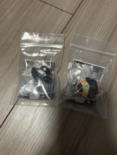 ガチャガチャ　サンリオ　めじるしアクセサリーのサムネイル