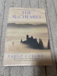 The Alchemist by Paulo Coelhoのサムネイル