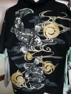 激安。美品！クリーニング済み！和柄 昇り鯉デザイン ポロシャツ 