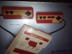 ファミコン5台＋ディスクファミコン1台のサムネイル