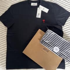 安く販売されているような偽物ではございません❣️amiparis tシャツ