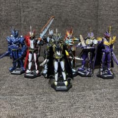 仮面ライダーセイバー フィギュアセットのサムネイル