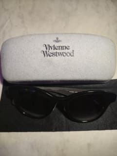 Vivienne Westwoodサングラス ケース付き Vivienne Westwood ブラックサングラス ケース付き - メルカリ