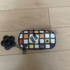 MARY QUANT カラフルポーチ フラワーチャーム付きのサムネイル
