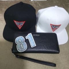 ★GUESS★ゲス★キャップと長財布の3点セット★のサムネイル