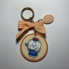 FamilyMart exclusive BT21 BABY Sweet Crepes acrylic keychain RJ