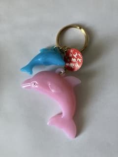 平成レトロ イルカの蓄光キーホルダー - メルカリ