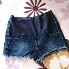 ショートパンツのサムネイル