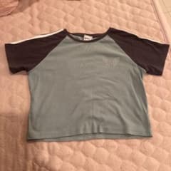 ZOZOTOWN ゾゾタウン　クロップド丈　ミニ丈　スポーティTシャツのサムネイル