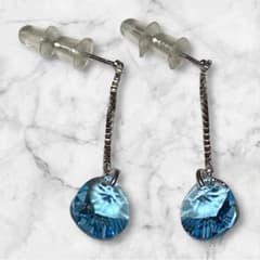 ⭐️NEOGLORY⭐️ ピアス　ブルートパーズ　揺れる　しずく　レディース　箱付き