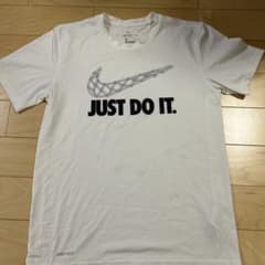 Nike DRI-FIT 화이트 T 셔츠 M 사이즈