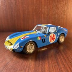 브라고 1/24 페라리 250 GTO 1962년 개