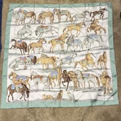 美品 エルメス　ファンデル・ミューレンの馬　スカーフ カレ90 美品 エルメス ファンデル・ミューレンの馬 スカーフ カレ90 - メルカリ