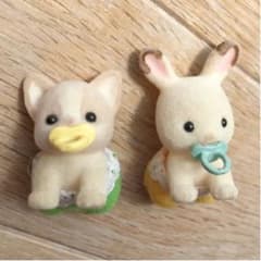 シルバニアファミリー　チワワ　ウサギ　赤ちゃん　はいはいのサムネイル