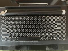 タイプライター風キーボード　Bluetooth tw1867のサムネイル