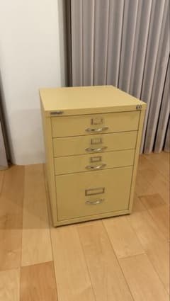 BISLEY 4段引き出し脇机※鍵あり　値下げ BISLEY 4段引き出し脇机※鍵あり 値下げ - メルカリ