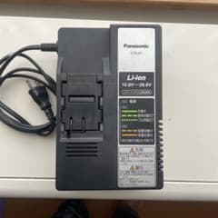 Panasonic EZOL81 Li-ion充電器 10.8V-28.8Vのサムネイル