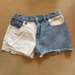ショートパンツのサムネイル