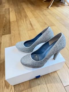 BENIR シルバー ハイヒール 定価30,500円 値下げ希望受付ますのサムネイル