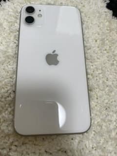 iPhone 11 ホワイト 128 GB SIMフリーのサムネイル