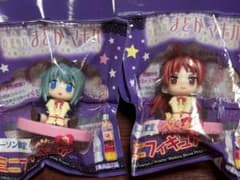まどか☆マギカ ローソン限定ぺたん娘ミニフィギュア 2個セット - メルカリ