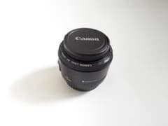 Canon EF 50mm F1.8 II 単焦点レンズのサムネイル