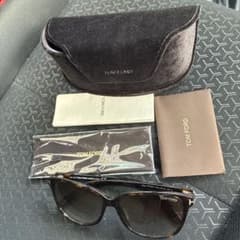 ト*ー様 TOMFORD トムフォードTF432F 52G BEAU ウェリント ト*ー様 TOMFORD トムフォードTF432F 52G BEAU ウェリント - メルカリ