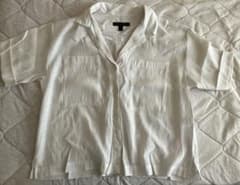 【2枚セット】BANANA REPUBLIC 半袖シャツ Sサイズ（白・黒）のサムネイル