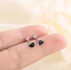 ボディピアス  ピアス 軟骨 ラブレット軟骨ピアス トラガス 両耳セットシルバーのサムネイル