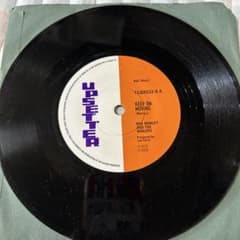 BOB MARLEY KEEP ON MOVING 7インチレコードのサムネイル