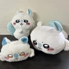 ちいかわ BIGぬいぐるみ 2種 & ふわふわフェイスポシェット ～モモンガ～のサムネイル