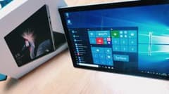 surface pro     256GBのサムネイル